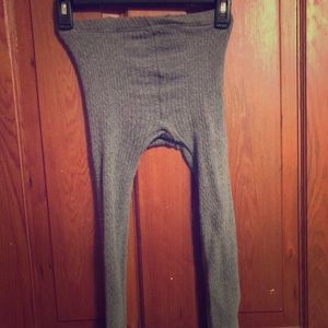 HUE knitted leggings